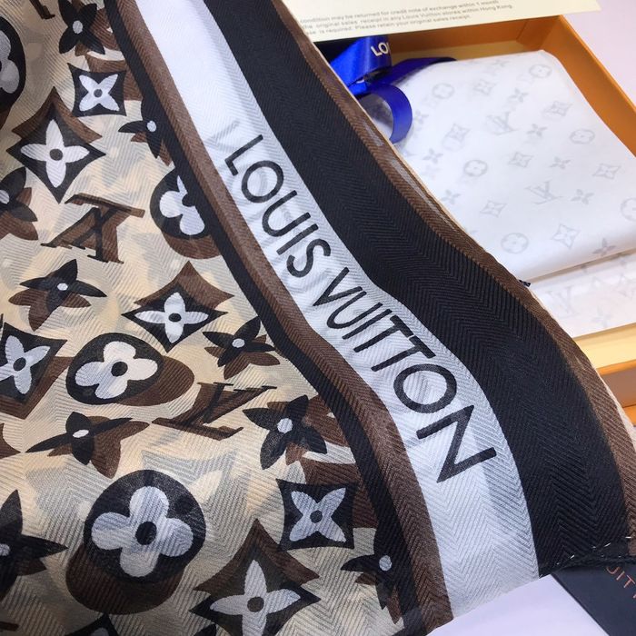 Louis Vuitton Scarf LVS00162